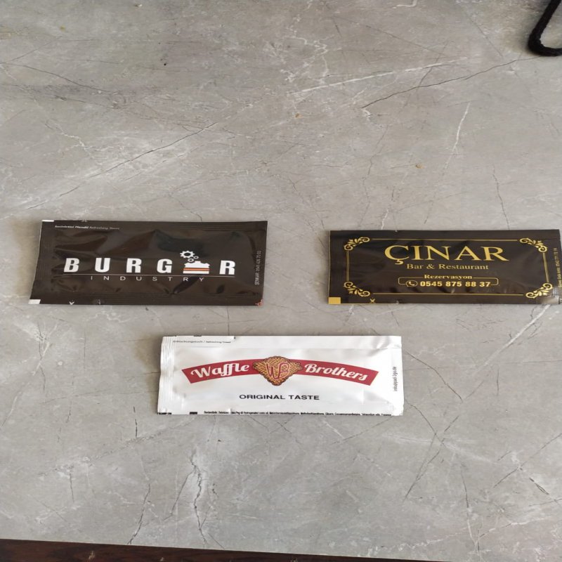 izmir hambur ger pizza waffle baskılı ıslak mendil kolonyalı mendil yaptır fiyat